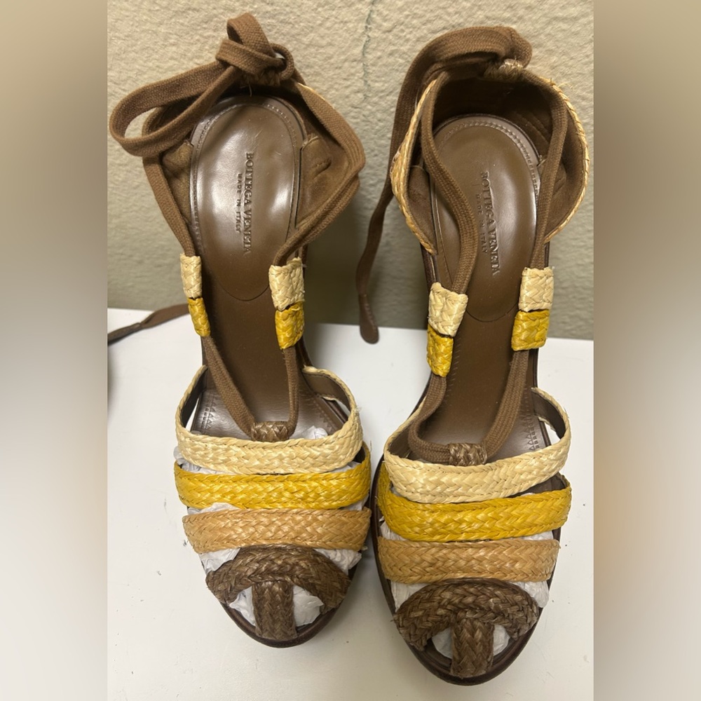 Bottega Veneta leather, raffia espadrilles, Brown.